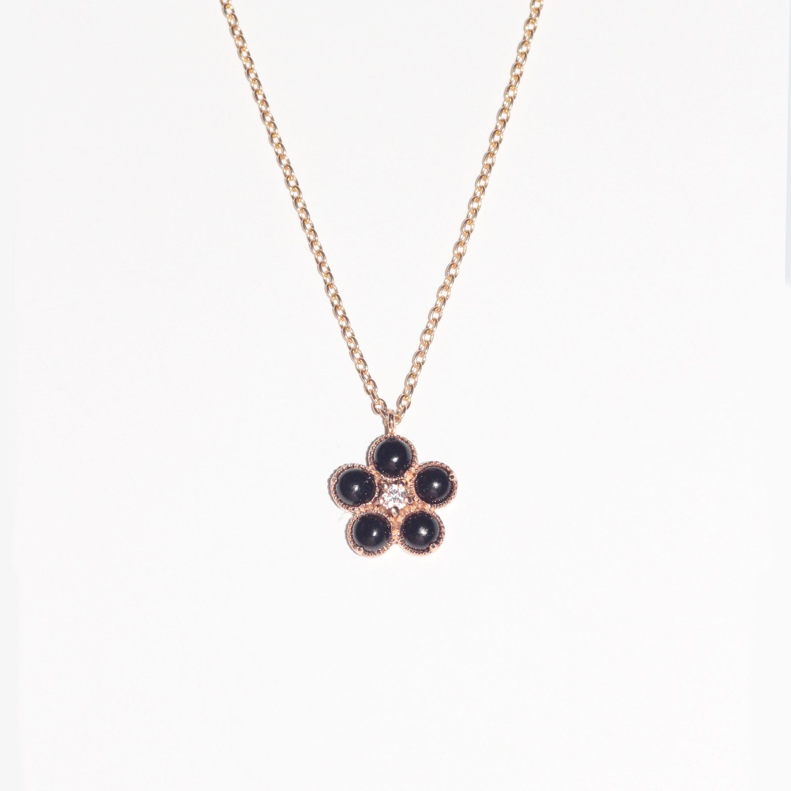 【twentyoneaugust】BLACK DAISY NECKLACE BLACK DAISY NECKLACE - TWENTYONEAUGUST | 60% - Asian Fashion